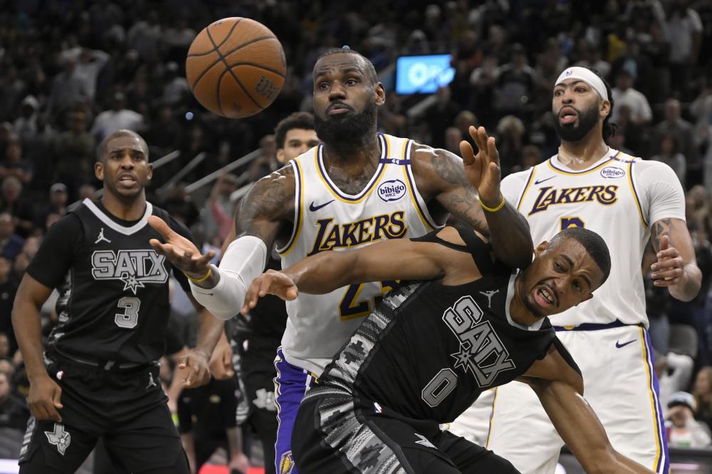 中继续保持 中继续保持