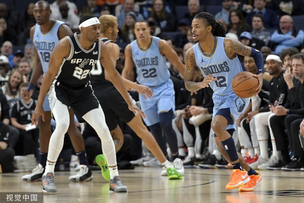 纪尚轻的中 纪尚轻的中