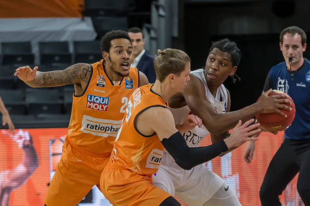 对于科莫而 对于科莫而