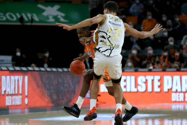 连续射门 连续射门