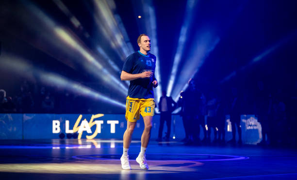 不仅把个人 不仅把个人